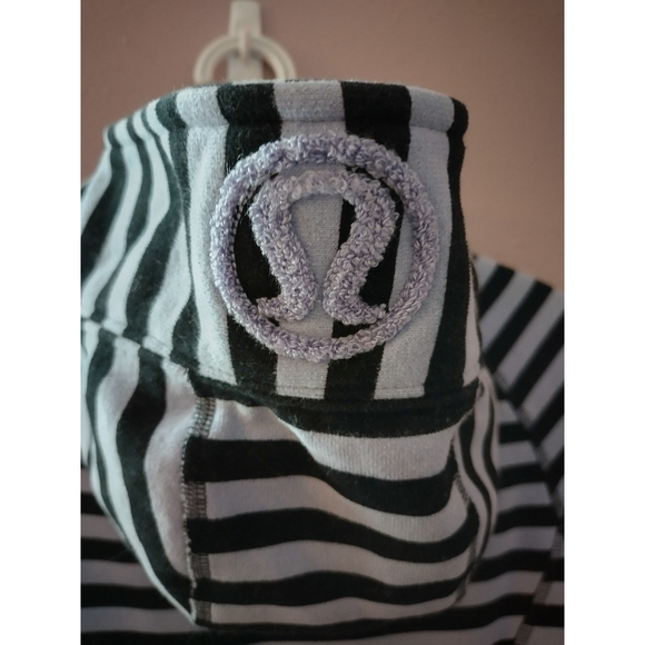 Lululemon Athletica Scuba Sea Stripe Fleece Hoodie Size 8 - Picture 12 of 12